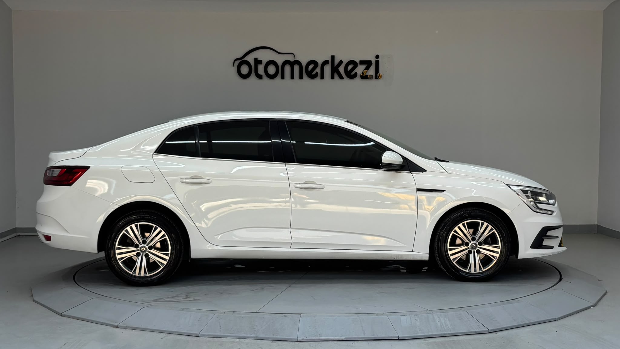 RENAULT MEGANE 14